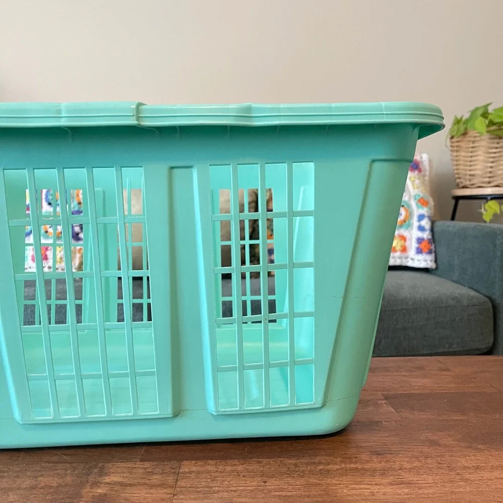 Rubbermaid great shape